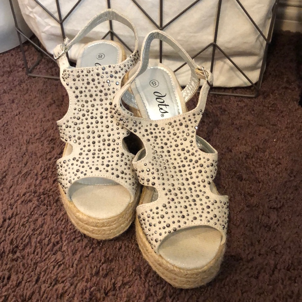 NEVER WORN WEDGES